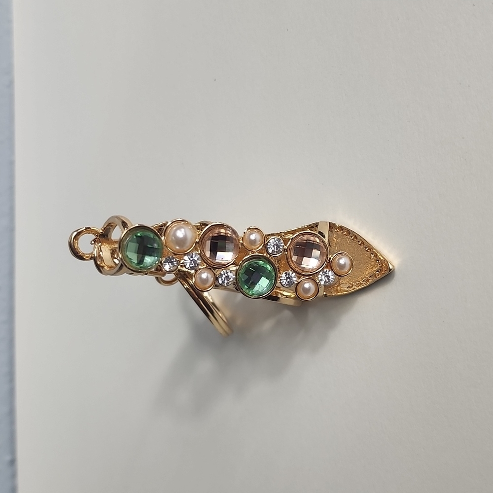 Rhinestones High- heel 👠 Key charm